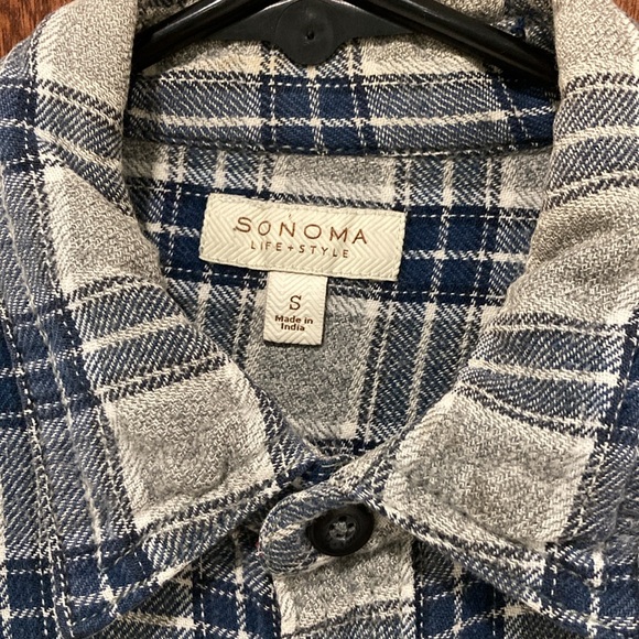 Sonoma Plaid Long Sleeved Flannel Button-Up Shirt in Blue and Gray Men’s Small - Picture 4 of 5